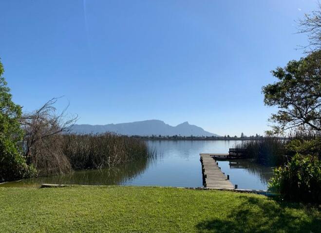 House on the lake gallery image 2