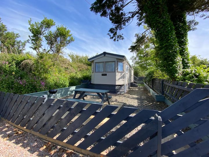 Honeysuckle Caravan, 2 Bedrooms, Pet Friendly - 伍拉科姆