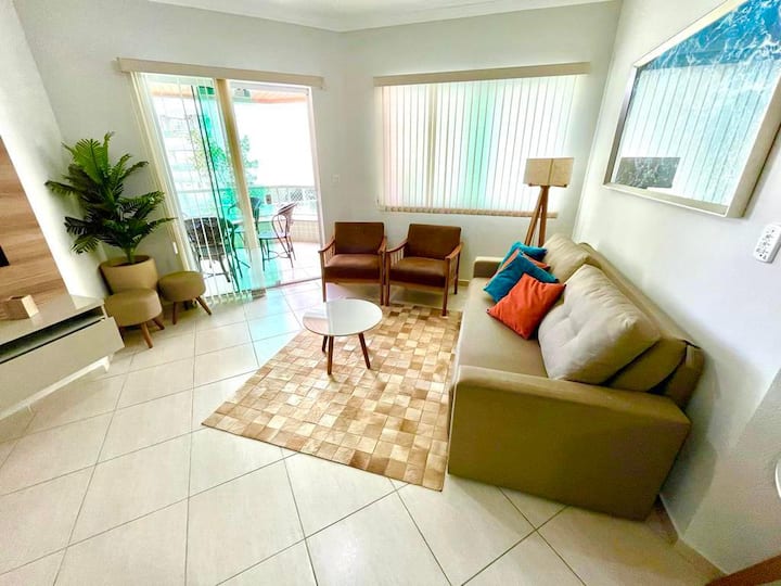 МНОГУ УДОБНА И ПРОСТРАНА СОБА.