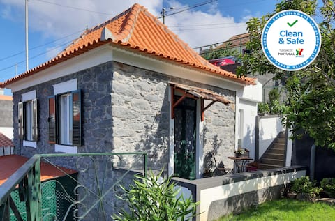 Top Airbnb: Casa Avó Augusta Cayenne em Ribeira Brava