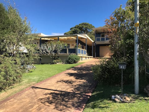 Top Airbnb: Harbour View Villa in Ulladulla