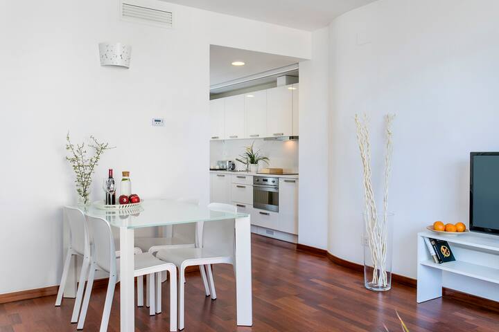 The Soho Apartment by Glasir Homes gallery image 5