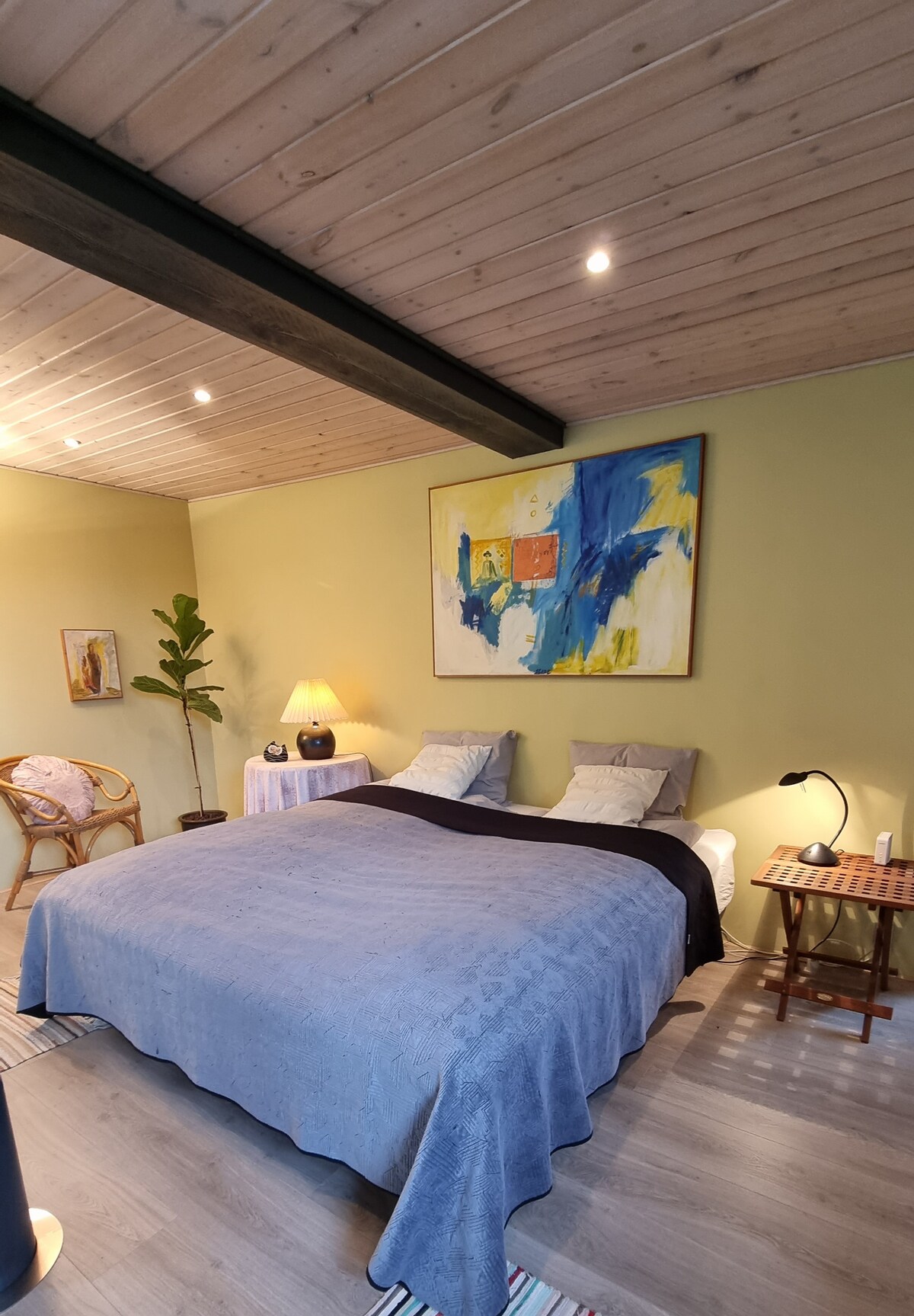 เตียงคิงไซส์ (180x200 ซม.)