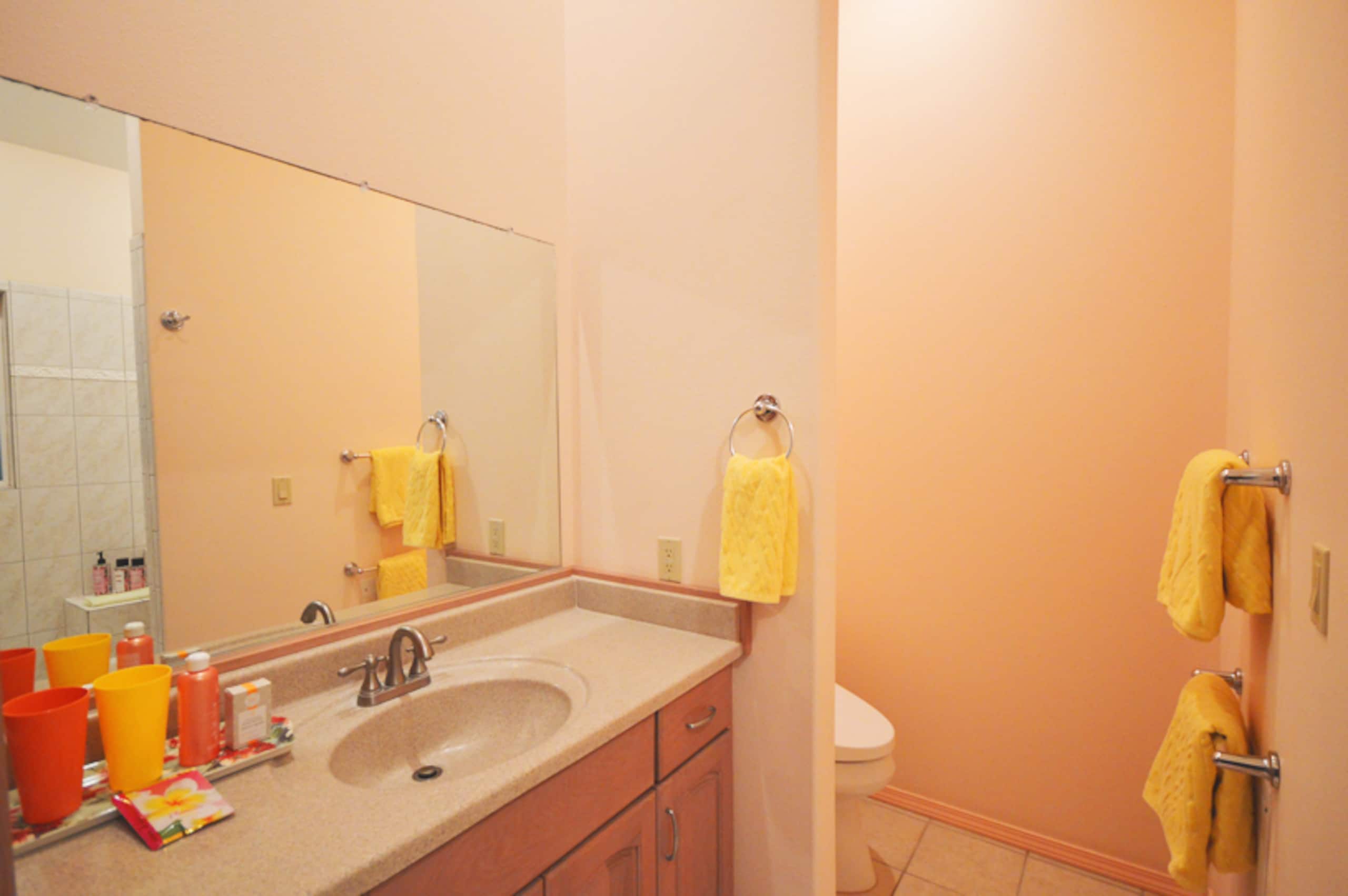 Home in Kailua-Kona · ★4.93 · 1 bedroom · 3 beds · 1 private bath - Image 8