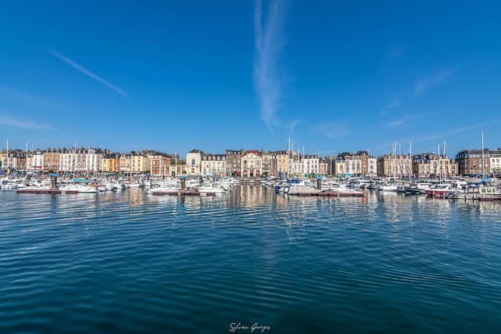 "Le 1697" Dieppe Apartment mansion