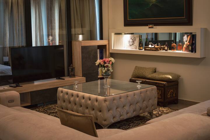 Λabirinthia gallery image 2