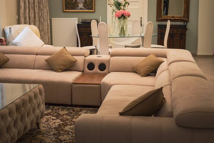 Λabirinthia gallery image 3