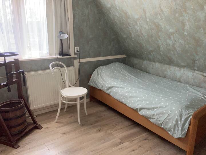 חדר שינה 1 לאדם אחד