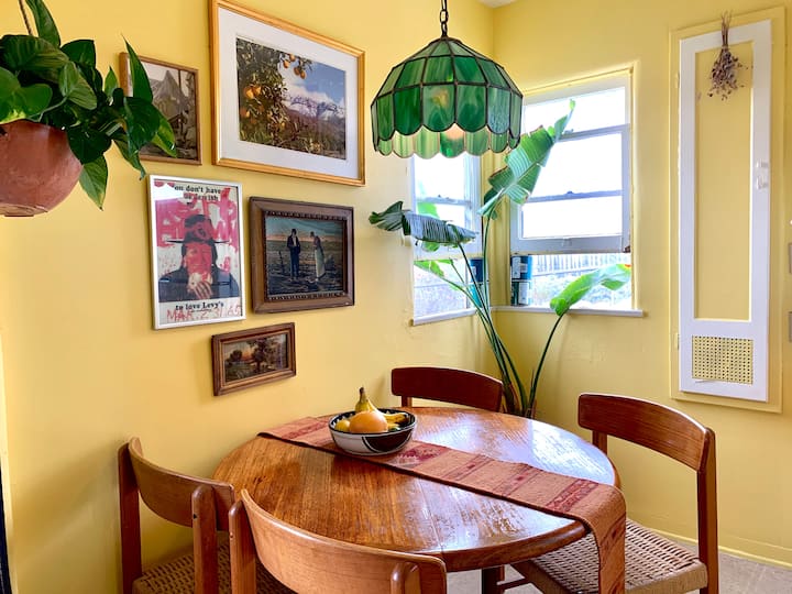 Sunny Los Feliz / Silverlake Artist 1Bedroom Apartments for Rent in