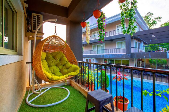 Stunning 4bhk apartment with pool & Wi-fi (2bhkX2)