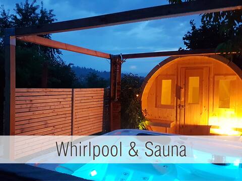 Hütte40 close to the lake with hot tub, sauna and fireplace