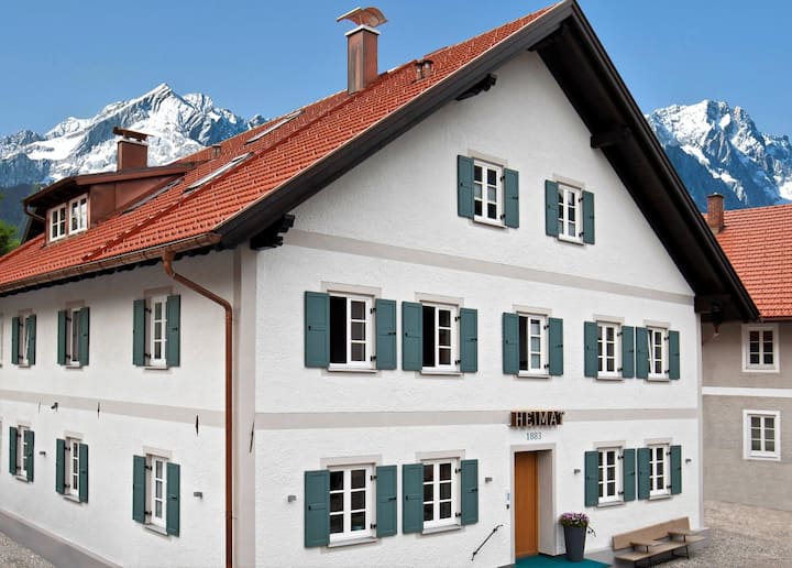 für 24 Gäste Apartments for Rent in Garmisch