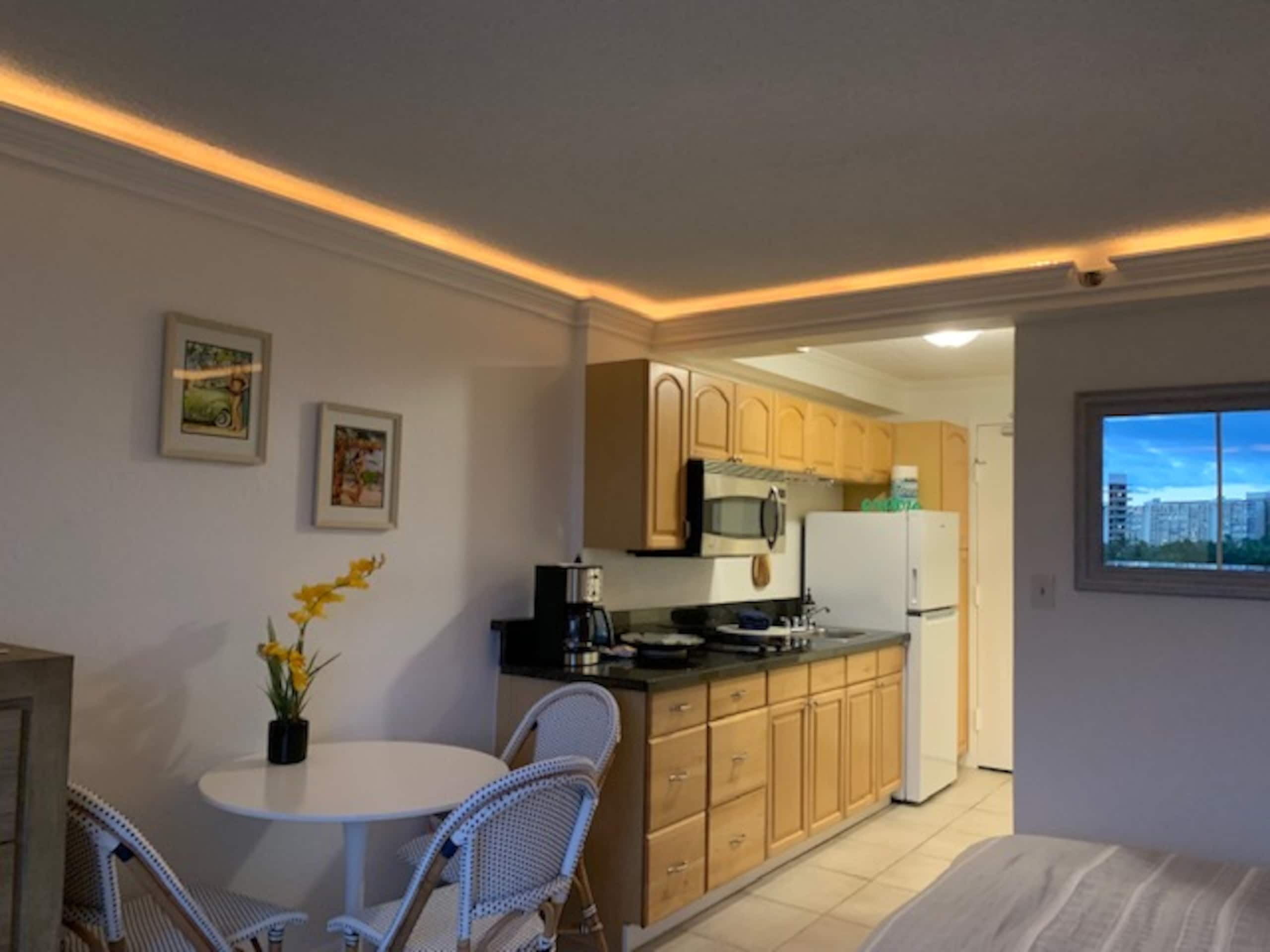 IOP613 Your Island Paradise, Kitchen Wi-Fi & Pool - Image 1