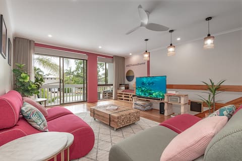 Popular Airbnb listing: Award-Winning Retro Style Just Behind Noosa Beach! in Noosa Heads