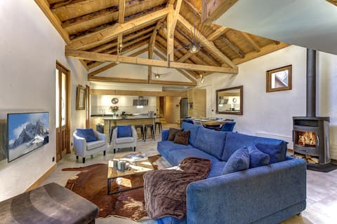 Spacious 4 bedroom loft in Chamonix centre, 8 pax