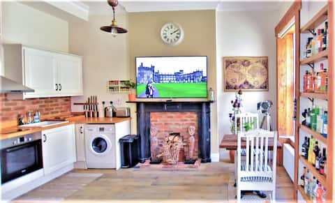 Townhouse on Medieval Mile