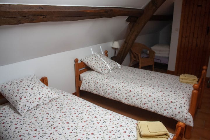 Chambre 3 3xLits 90cm