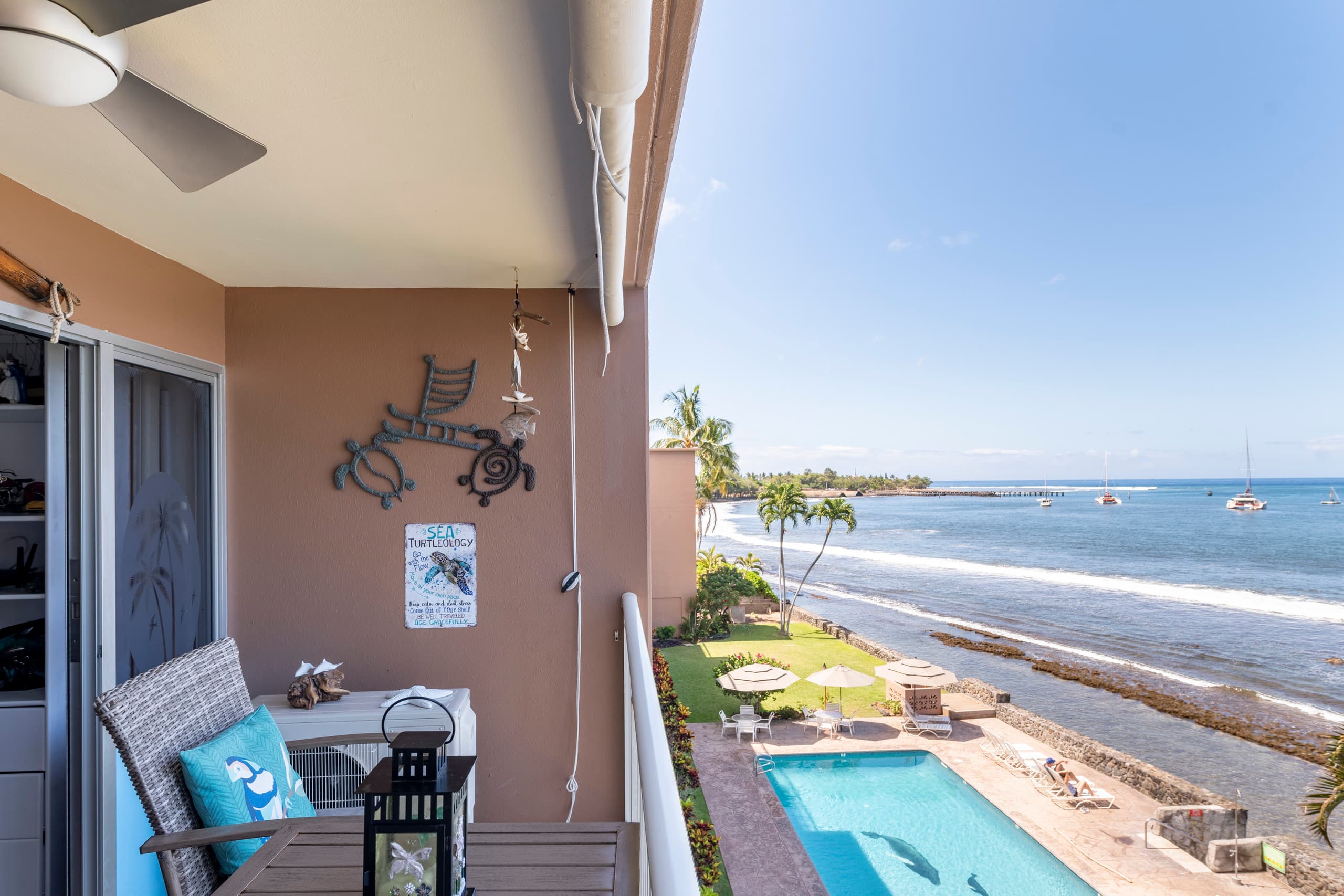 Condo in Lahaina · ★4.96 · 1 bedroom · 2 beds · 1 bath - Image 1