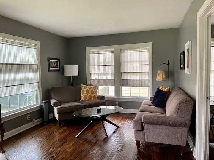 Private 1940s Bungalow For Two - Fort Worth, TX