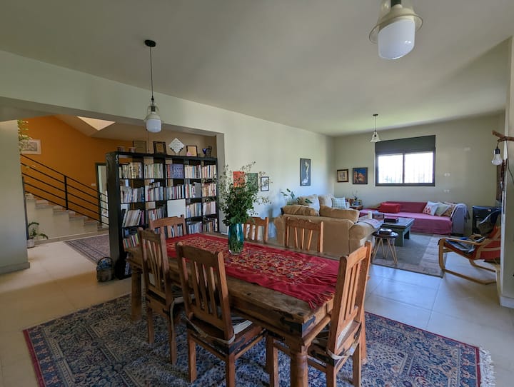 Reem`s Home in Palestine Houses for Rent in Ramallah, Palestinian