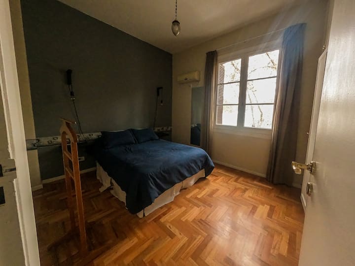 Bedroom 1 / Habitación 1