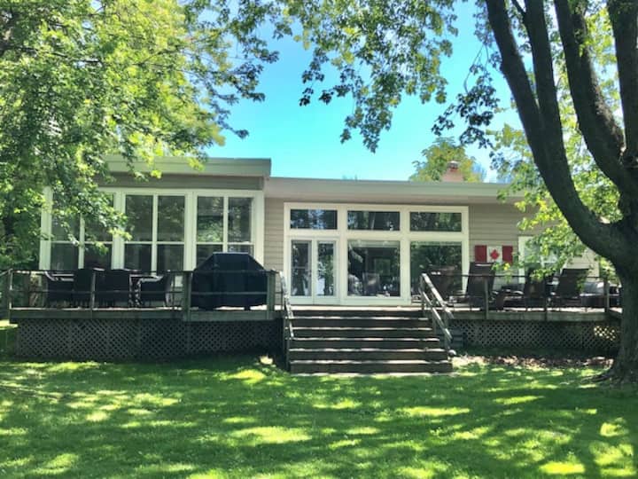 Lakeside retreat Cottages for Rent in Brechin, Ontario, Canada Airbnb