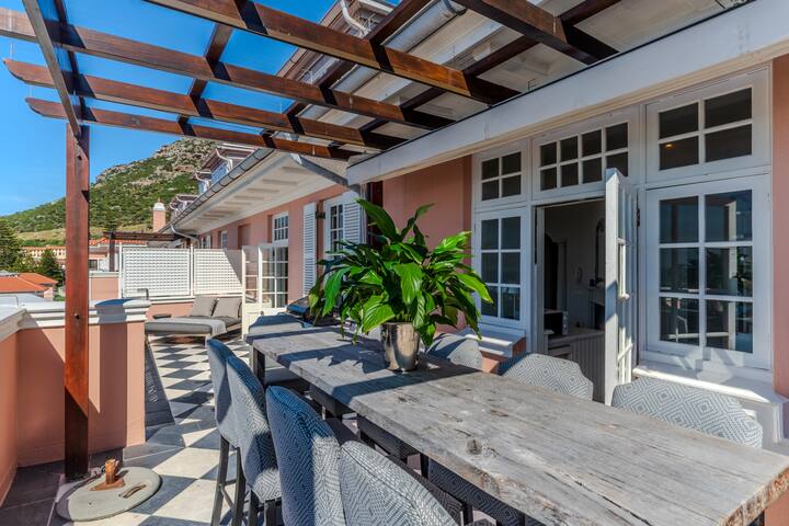 Penthouse Apartment with spectacular views gallery image 4