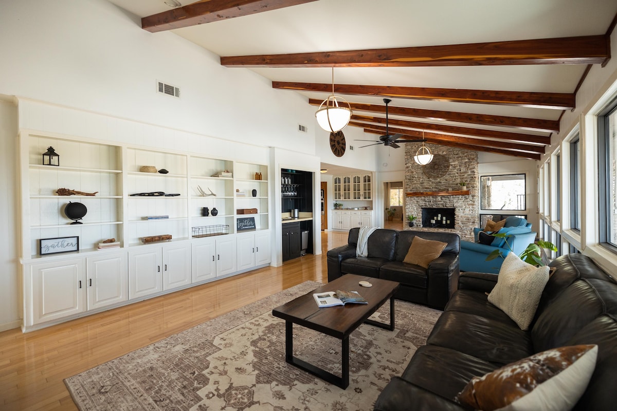 Popular Airbnb listing: Longhorn Getaway- Ranch Retreat w/ Longhorns in Dripping Springs