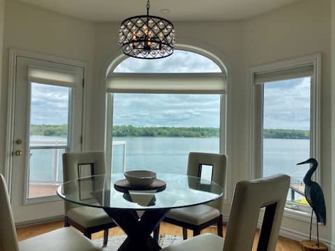 Luxury Waterfront Kingston