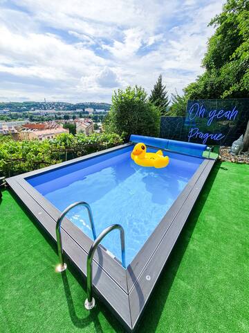 *Oh*yeah*villa* pool hot tub & sauna gallery image 2