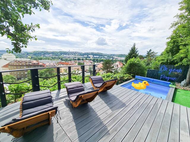 *Oh*yeah*villa* pool hot tub & sauna gallery image 3