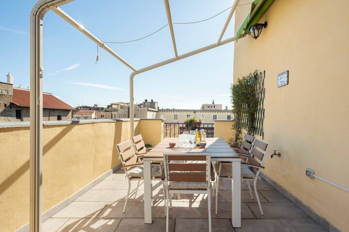 DIMORA S.CHIARA: the quiet in the heart of Napoli. gallery image 4