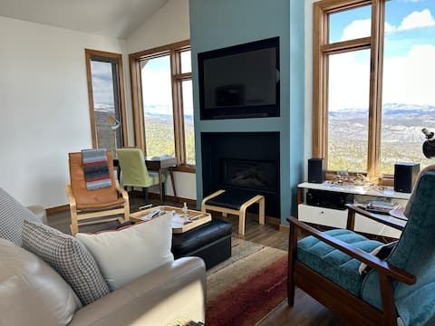 Successful Airbnb property: Retreat w/Amazing Views near Beaver Creek in Edwards