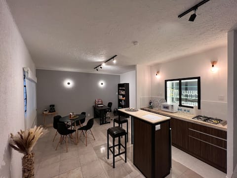 Popular Airbnb listing: Workspace with High-Speed Internet in Mexico City in Benito Juárez