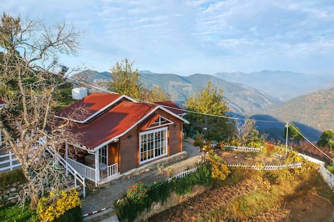 2BR Sara's Chalet 3 w/BBQ & WiFi