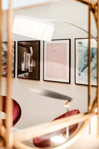 Refurbished! SOHO House Large Private Design HAVEN gallery image 2