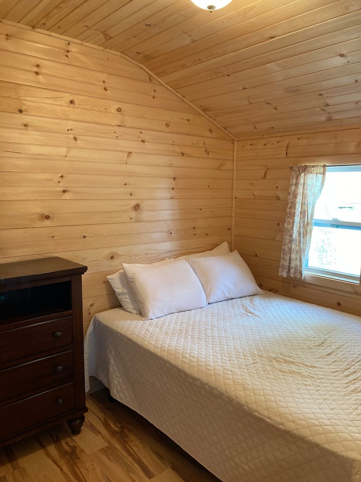 Chumba cha kulala cha ukubwa wa malkia