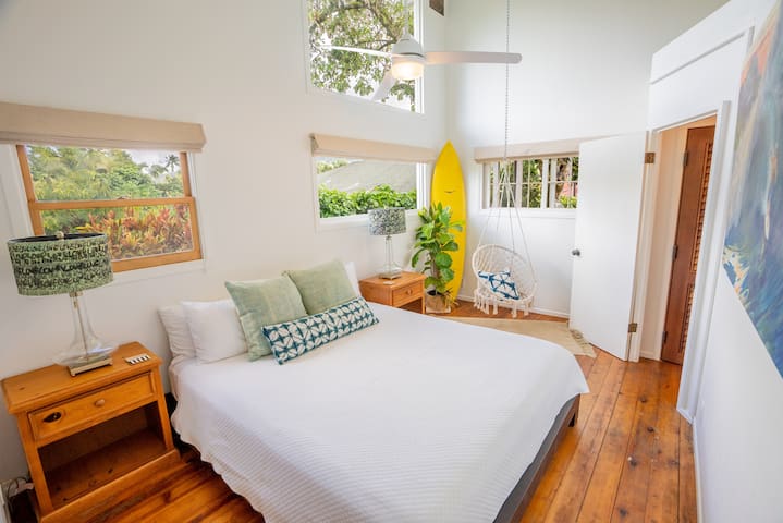 Hanalei Getaway~Walk to Hanalei Bay/town. TVNC1109 gallery image 3