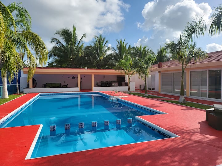 7BR Villa in Benito Juárez — 7 bedroom vacation rental in Benito Juárez