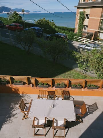 “Amaluz Ocean Villa”Bilbao Beach Friends&Families gallery image 3