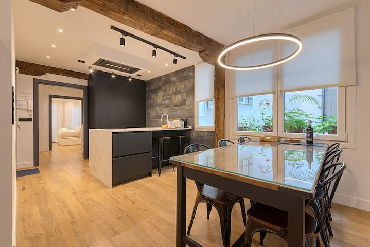 Moderno y lujoso en el histórico Casco Viejo