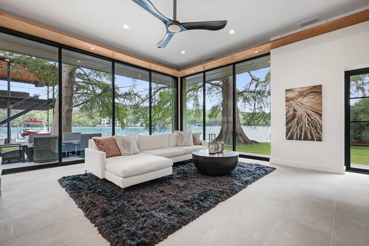 Lake Austin Waterfront: Golf+Wakeboard+SXSW+ACL+F1 gallery image 4