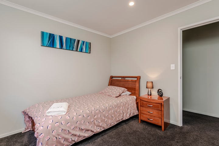 საძინებელი 3