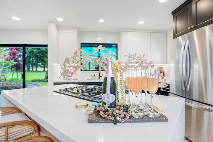 LUX/MOD perfect base for island adventures – w A/C