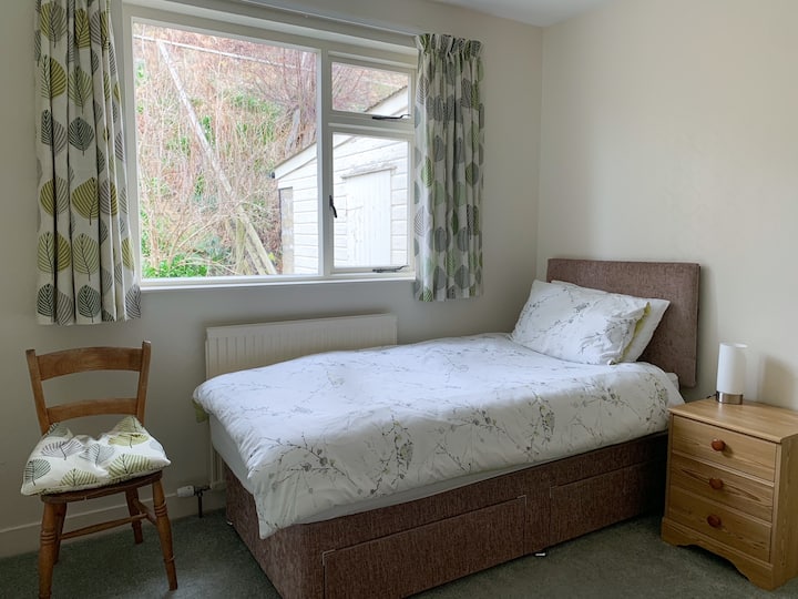 Single bedroom