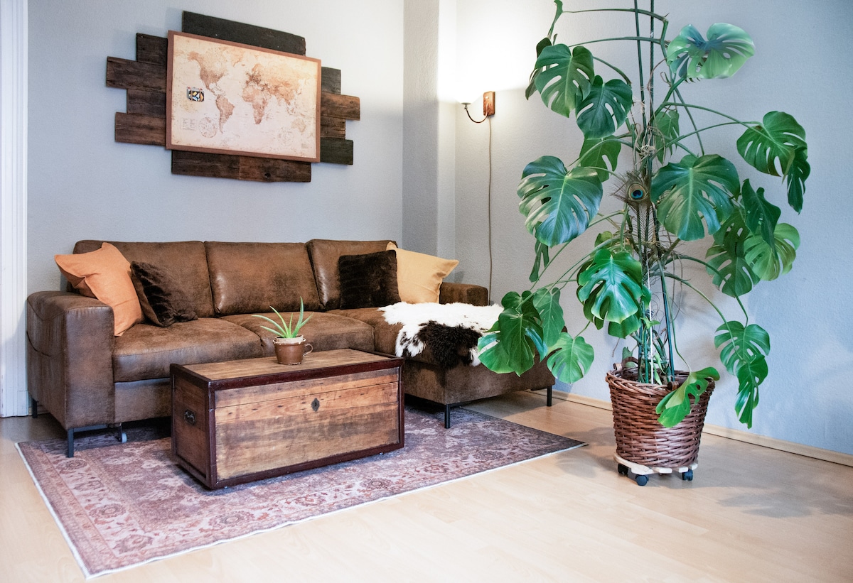 Successful Airbnb property: Green & quiet oasis with balcony on the top floor in Sachsen