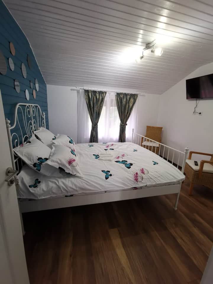 Spálňa 8