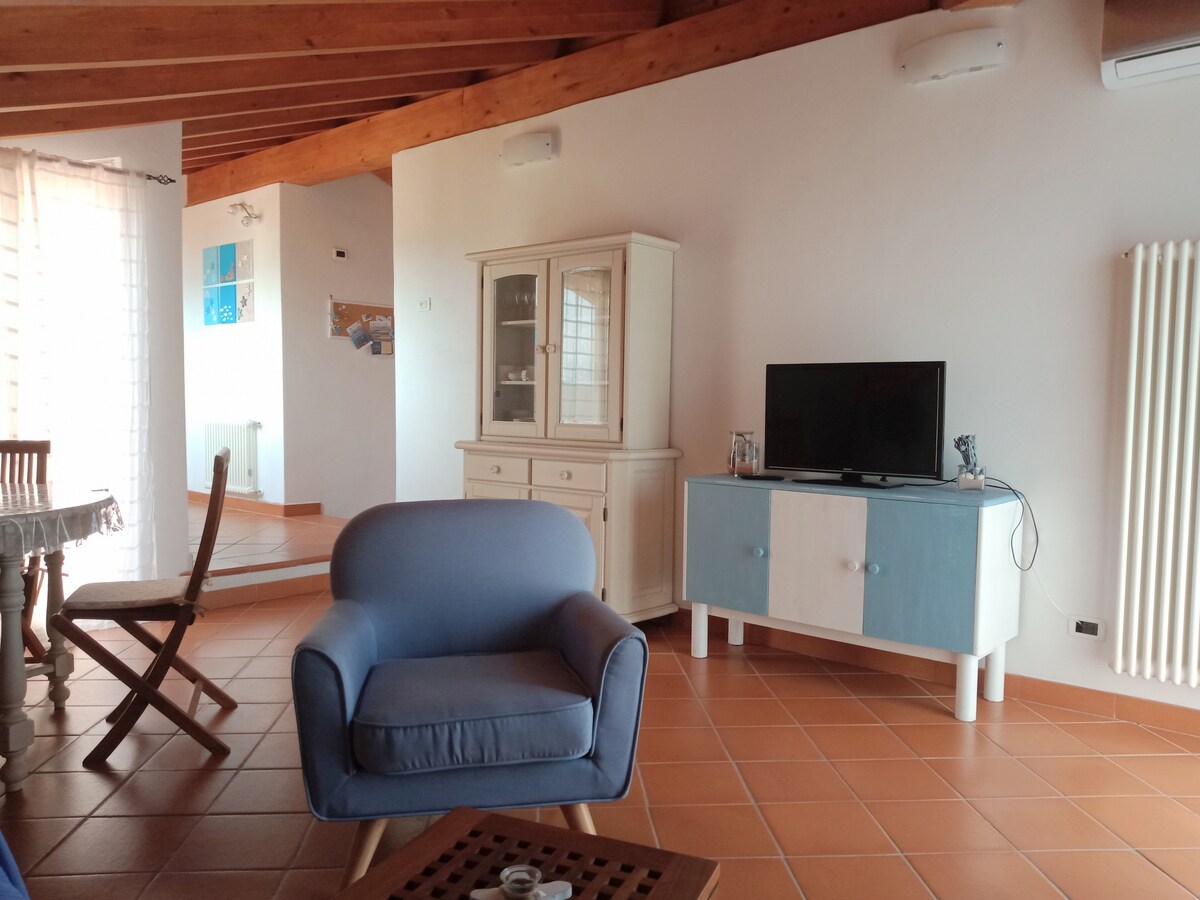 Top Airbnb: La Gora, between the sea and the trails. CITRA: 011016-LT-0456 a Lerici