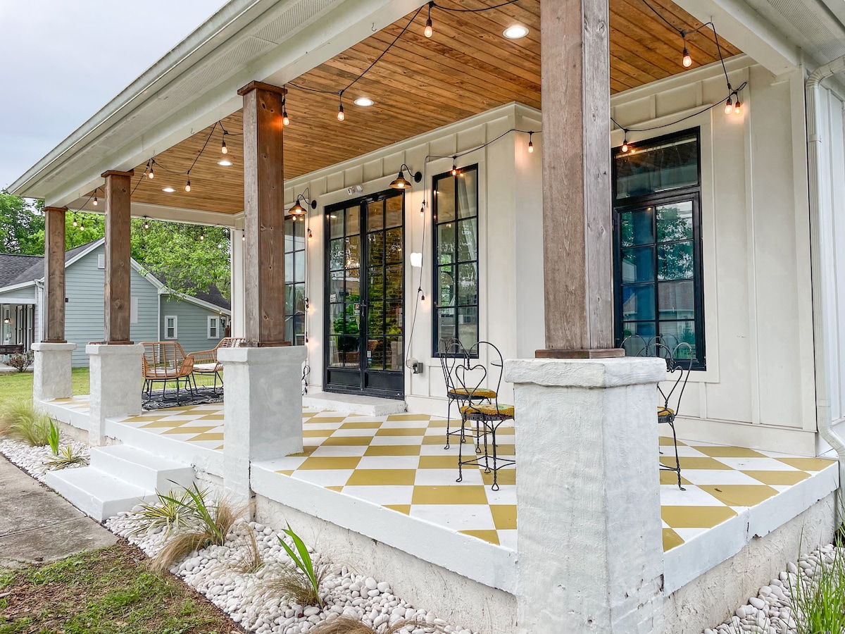 The Yeehaw House