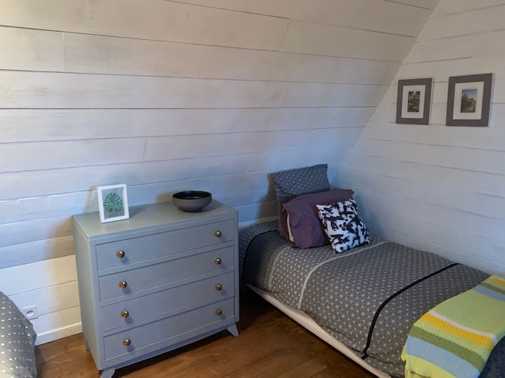 GHOROFA YA 2: Chumba cha kulala , Kitanda 1 90x190